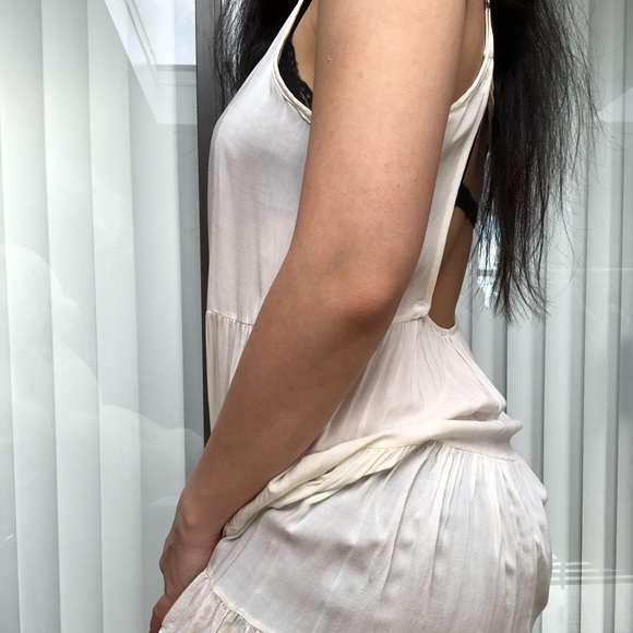 BM Backless Dress - Picture 3 of 3